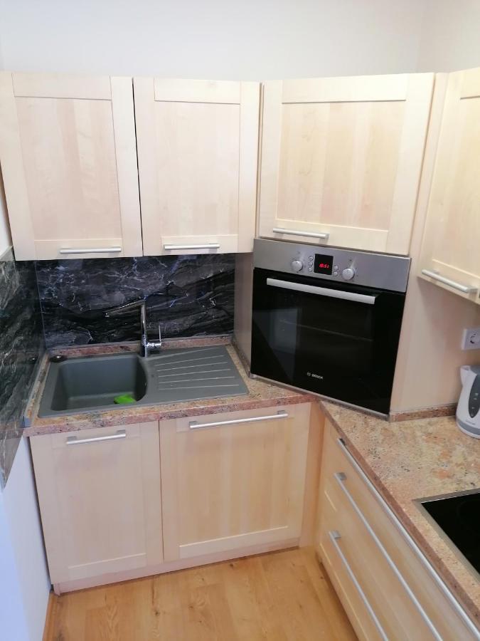 Apartment "B" 50 M From The Beach زادار المظهر الخارجي الصورة