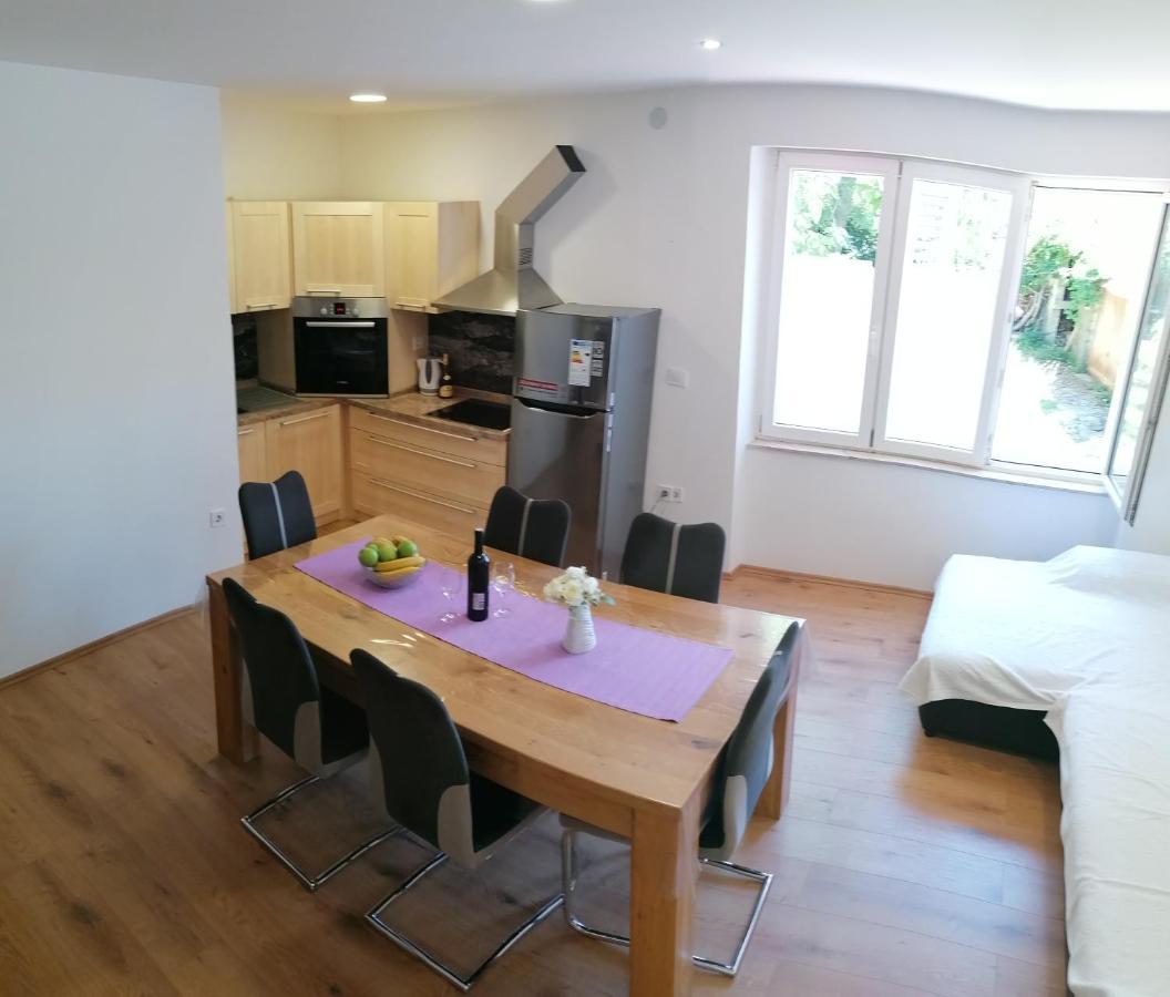 Apartment "B" 50 M From The Beach زادار المظهر الخارجي الصورة