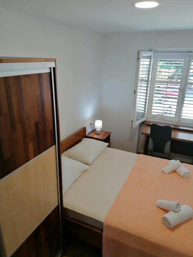 Apartment "B" 50 M From The Beach زادار المظهر الخارجي الصورة