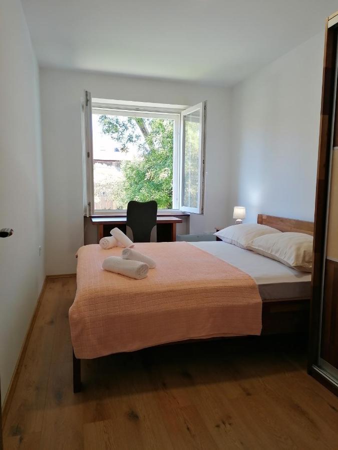 Apartment "B" 50 M From The Beach زادار المظهر الخارجي الصورة