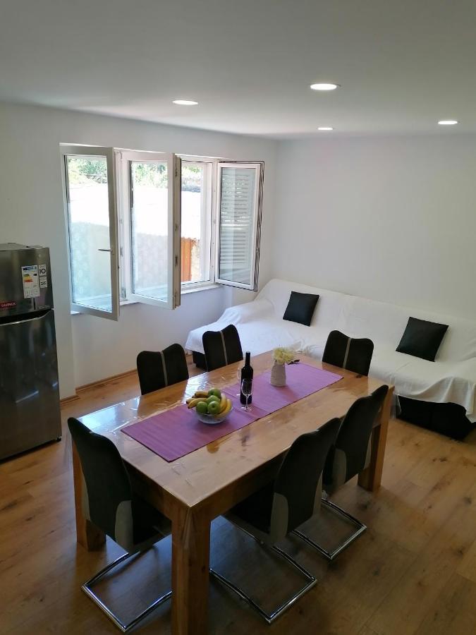 Apartment "B" 50 M From The Beach زادار المظهر الخارجي الصورة