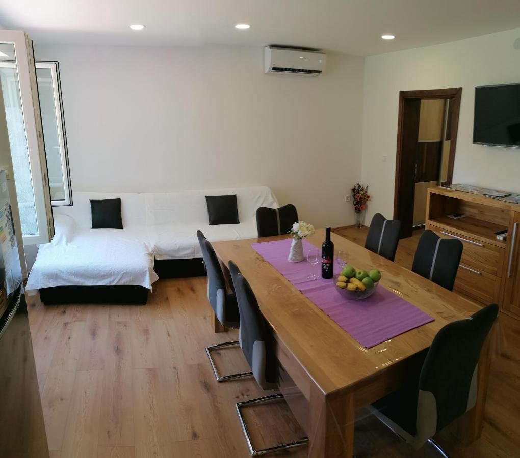 Apartment "B" 50 M From The Beach زادار المظهر الخارجي الصورة
