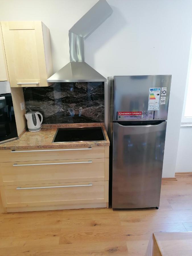 Apartment "B" 50 M From The Beach زادار المظهر الخارجي الصورة